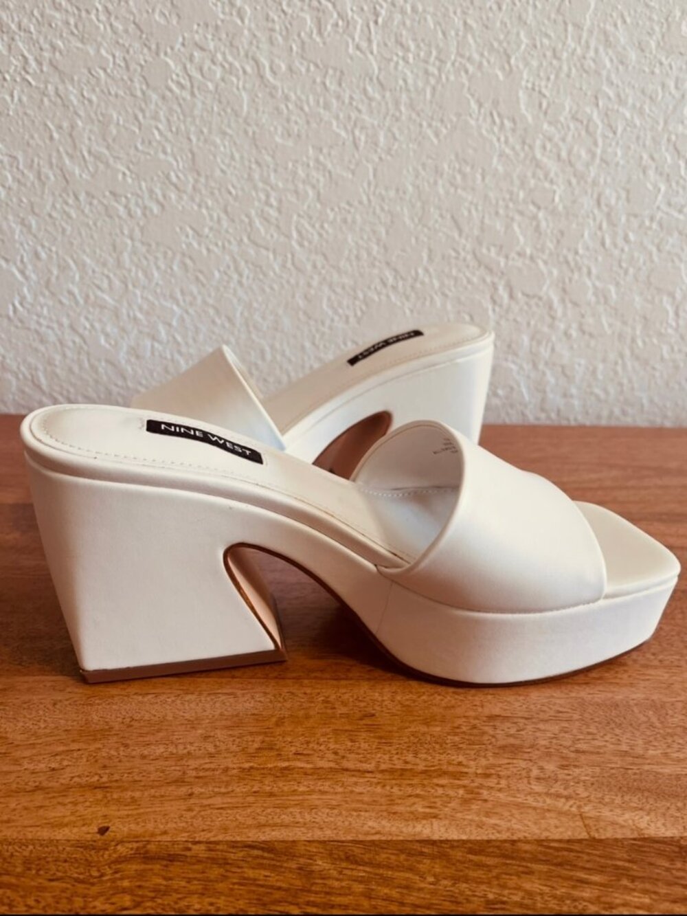 2 PAIRS!! Nine West Ivory & Black Oklee Platform Slide Heeled Mule Sandals 5.5 - Picture 8 of 14